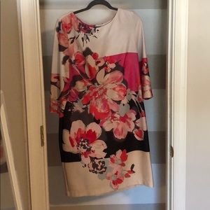 Floral 3/4 Sleeve Fitted Dress